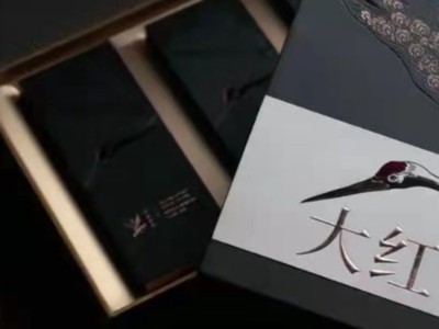 黑色系茶葉包裝盒，簡約而不失高檔